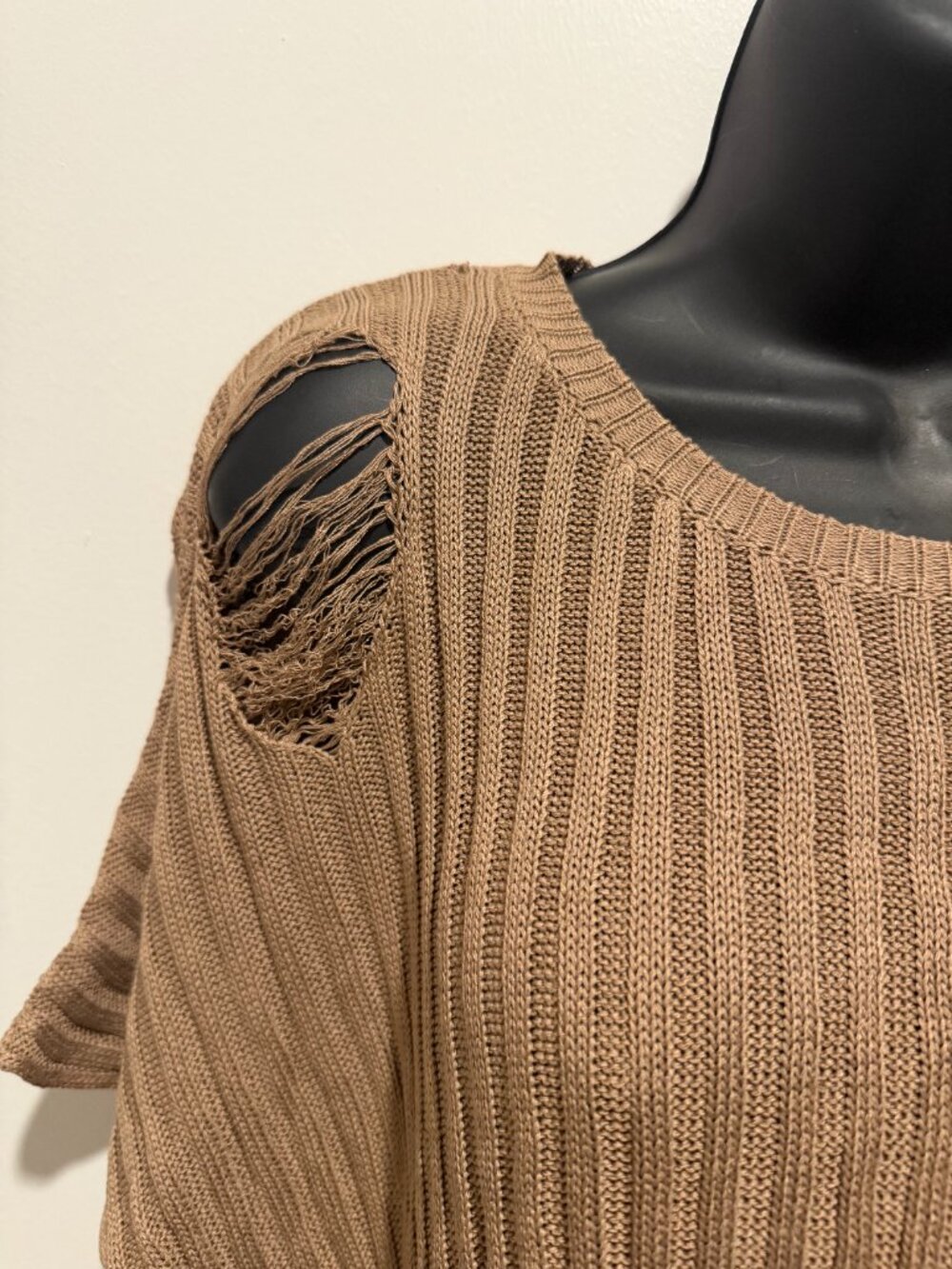 Love J Distressed Tan Knit Sweater • Size Large • NWT - Picture 3 of 6